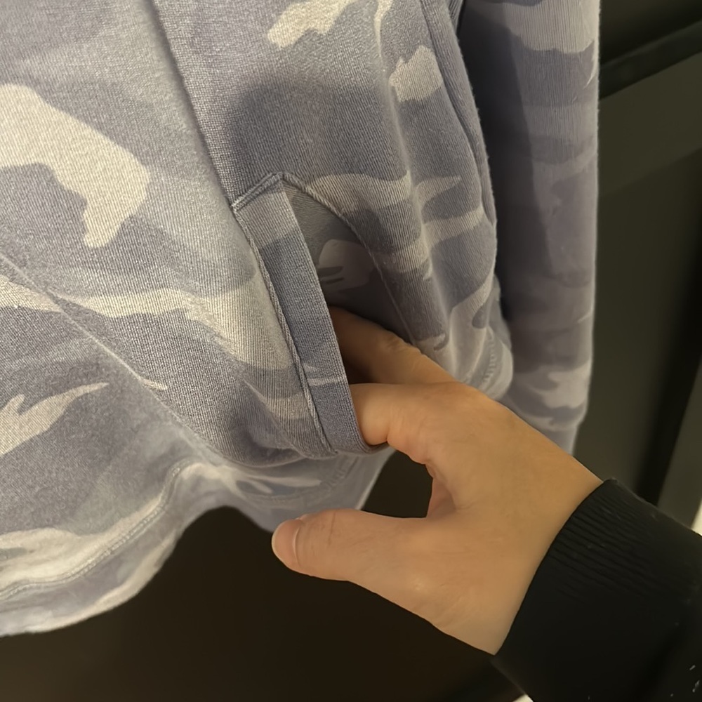 Athleta Light Purple Camo Break the Curve Hem Hoodie Sweatshirt. Size 16/ XXL - Picture 6 of 9